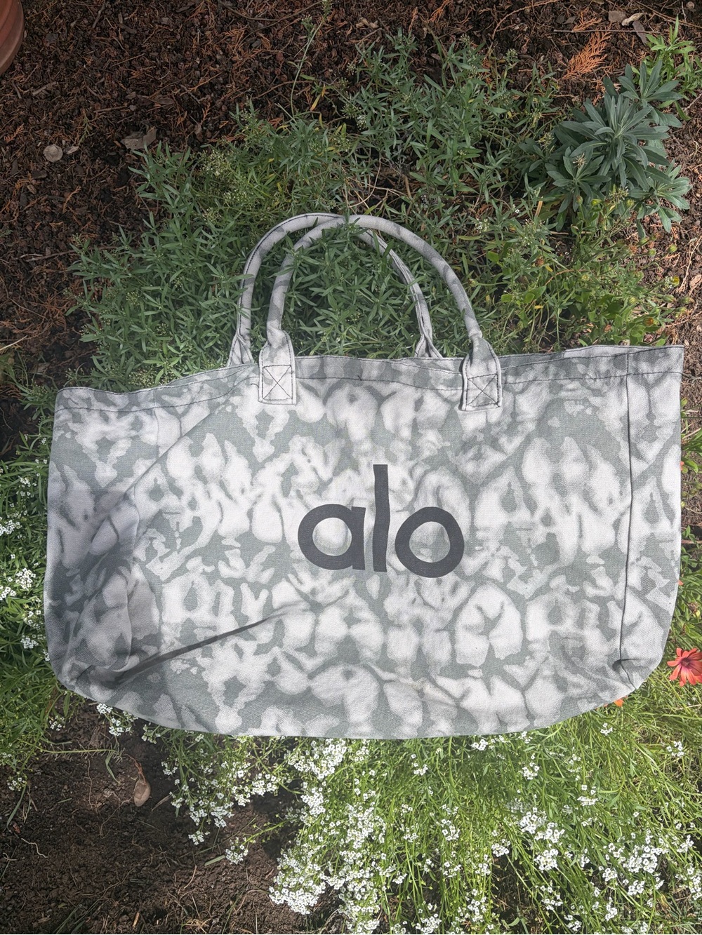 ALO Yoga Gray Tie-Dye Canvas Tote